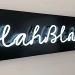 Blah Blah Schild